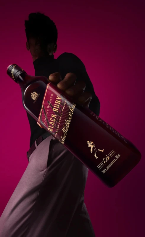 WHISKY JOHNNIE BLACK LABEL RUBY 0,7L