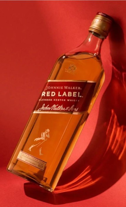 WHISKY JOHNNIE WALKER RED LABEL 0,7L 40%