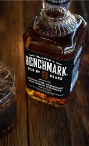 BOURBON BENCHMARK OLD 8 BRAND 0,7L 40%