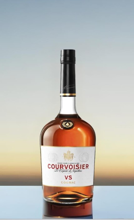 COGNAC COURVOISIER VS 0,7L 40%