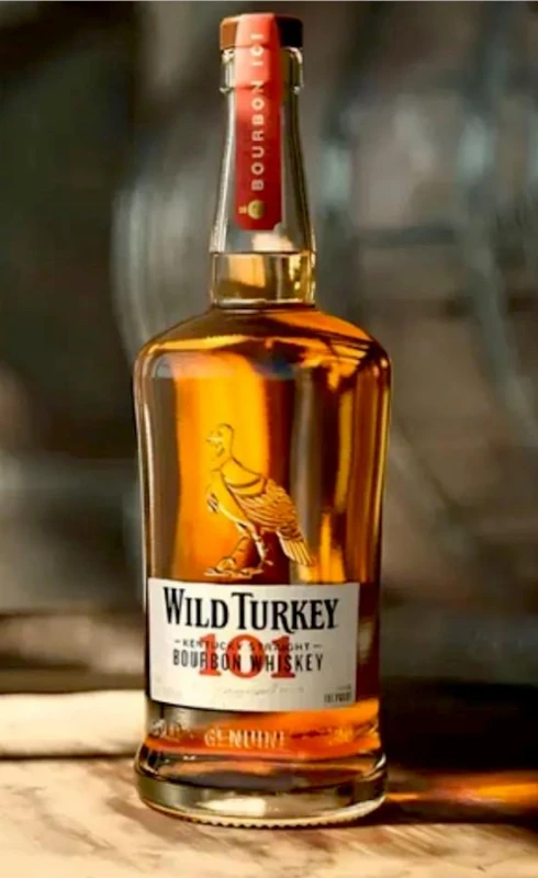Wild Turkey bursztynowa perła smaku dla miłośników gatunku
