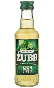 WÓDKA ŻUBR GORZKI Z MIĘTĄ 0,2L 25%