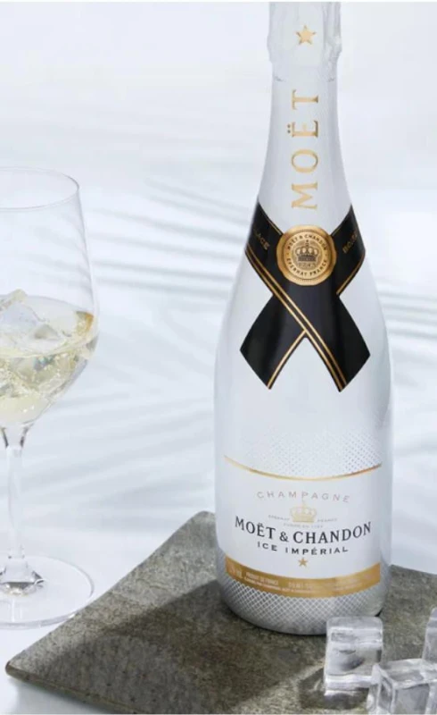 CHAMPAGNE MOET&amp;CHANDON ICE 0,75L + KIELISZEK