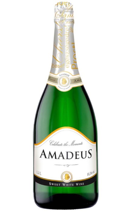 WINO MUSUJĄCE AMADEUS BIAŁE SŁODKIE 1,5L
