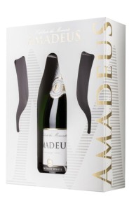 WINO MUSUJĄCE AMADEUS BIAŁE PÓŁSŁODKIE 750ML + 2KIELISZKI
