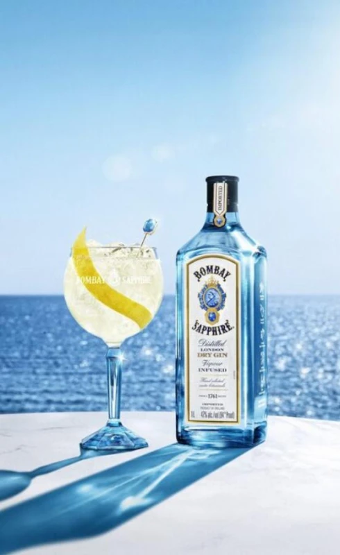 GIN BOMBAY SAPPHIRE 0,7L 40% + KIELISZEK