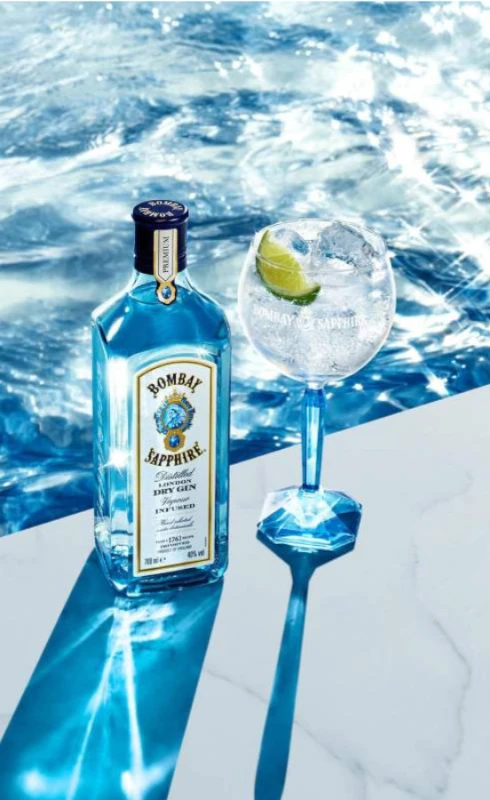 GIN BOMBAY SAPPHIRE 0,7L + KIELISZEK
