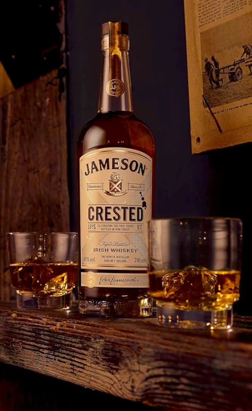 Whiskey_Irlandzkie_Jameson_Crested_700ml