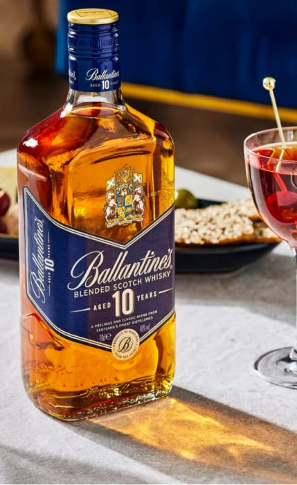 Whisky_szkocka_Ballantines_10YO.jpg