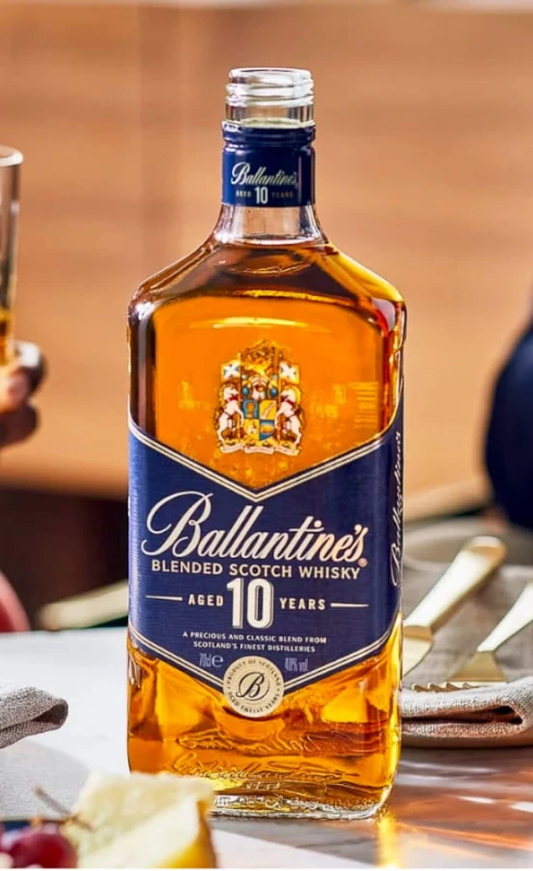 Whisky_szkocka_Ballantines_10YO.jpg