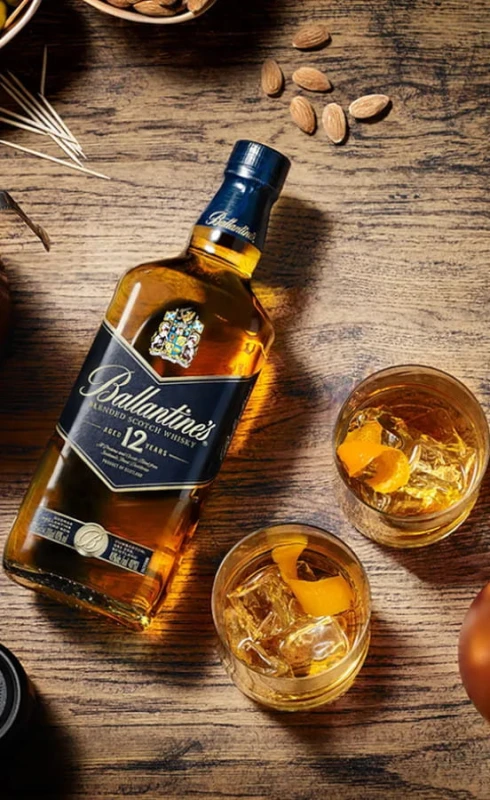 Whisky_szkocka_Ballantines_12YO_02.jpg