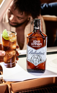 Szkocka_Whisky_Blended_Ballantines_Edycja_Limitowana_John_Lennon_700ml_40%