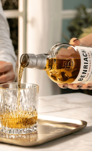 WHISKY_BENRIACH_CURIOSITAS_10YO_SMOKY_07L_700ML